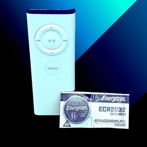 Apple Original Remote A1156 + Spare Replacement Battery